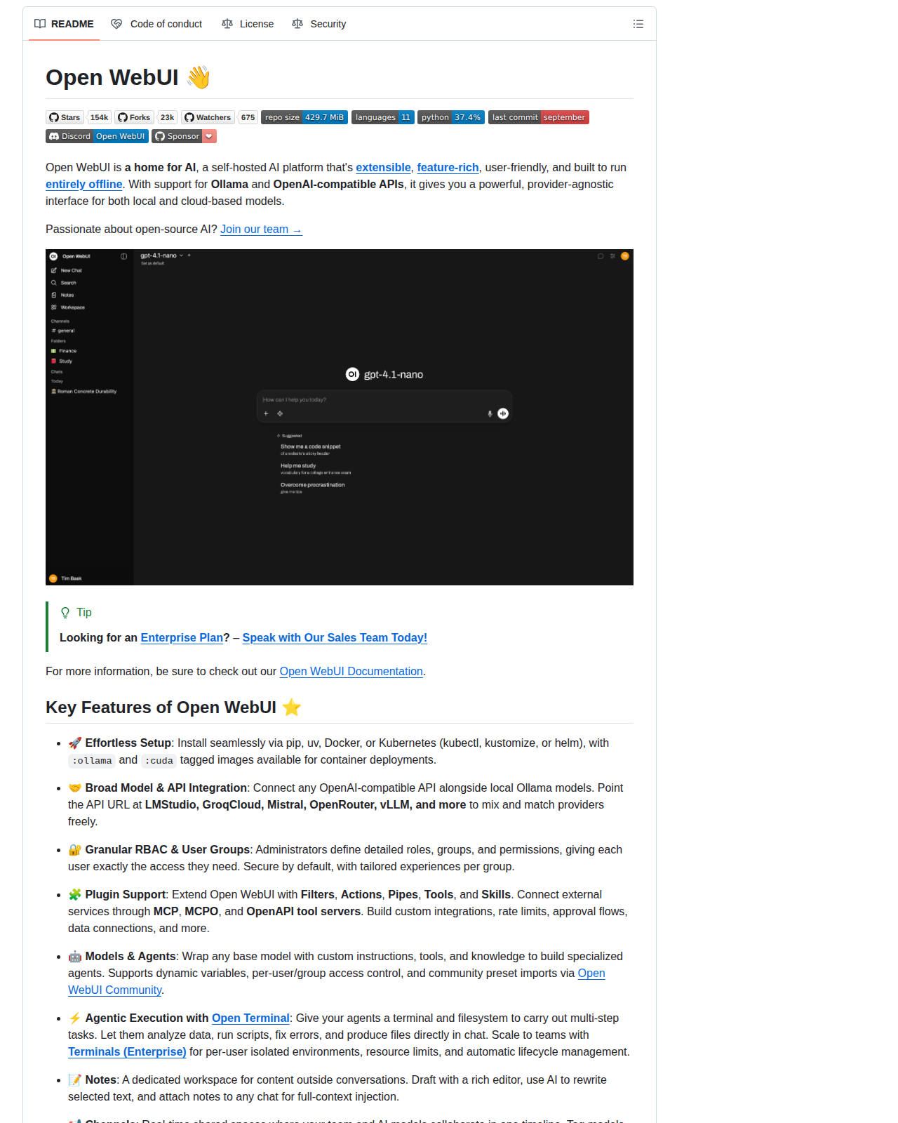 Open WebUI 的 GitHub 儲存庫 README 開頭,顯示專案名稱 Open WebUI、一句定位描述,以及強調可完全離線運行的說明文字